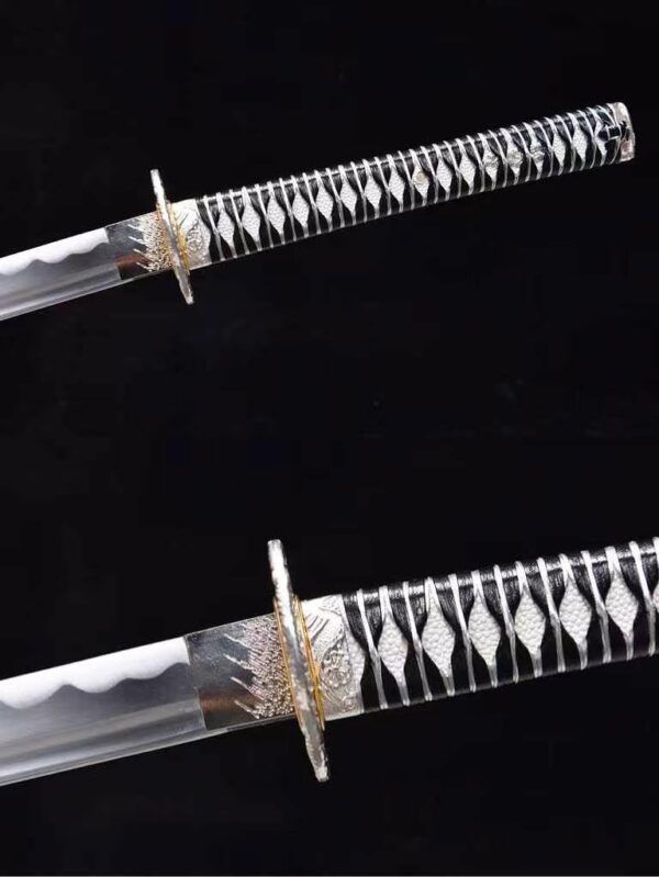High-Performance Cosmetic Polishing Samurai Sword - Image 4
