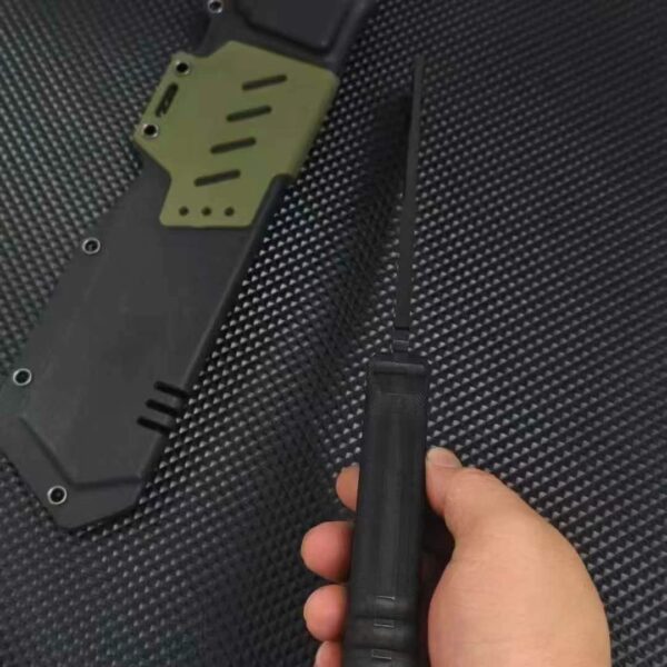 A machete with a bear head design - Image 3