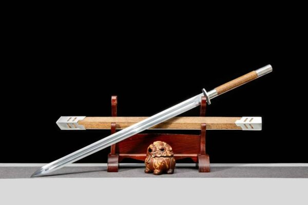 Triumphant War Sword - Image 4